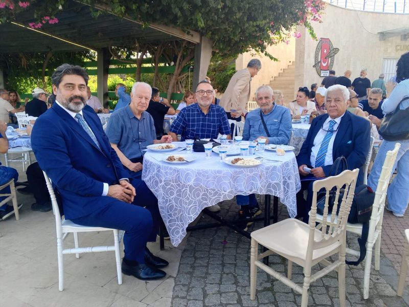 Reha Yereşen, Muzaffer Bal, Abdullah Yangın, Erol Karataş ve Tamer Ünal birlikte.jpg
